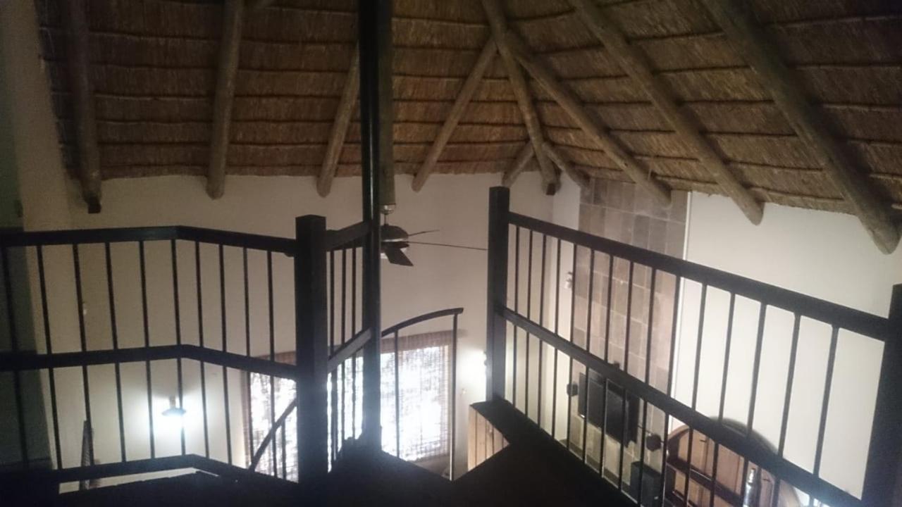 Montanique Lodge Buffelspoort Exterior foto
